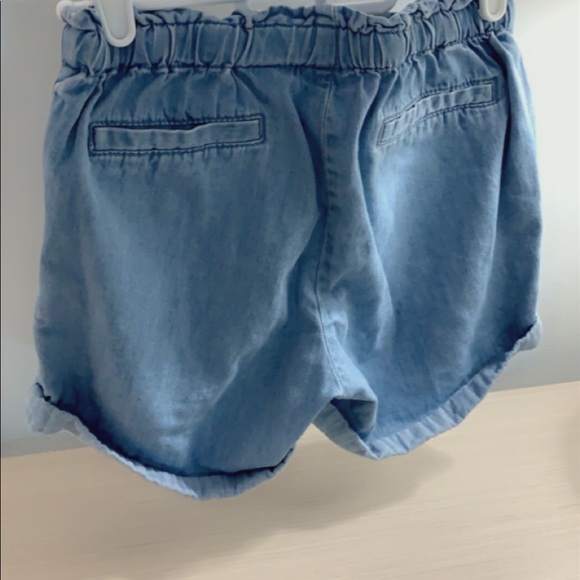 Too small - Picture 2 of 3